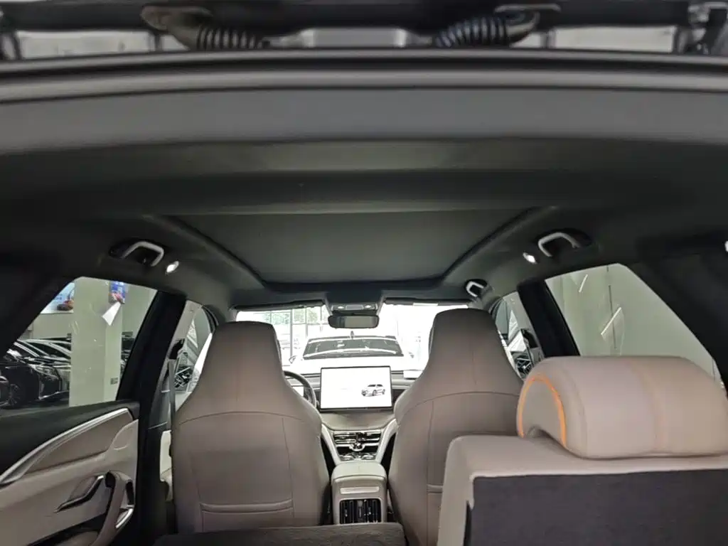 BYD Song Pro DM-i 2023 — фото 17