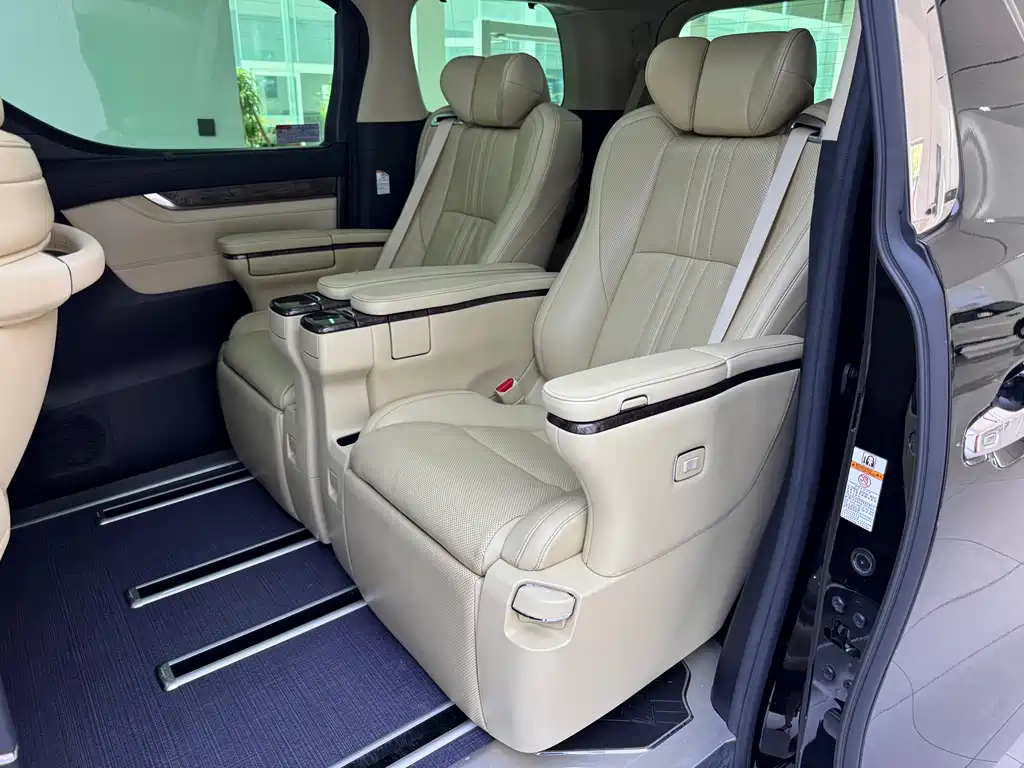 Toyota Alphard 2020 2.5L Luxury
