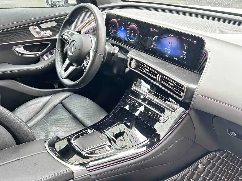 Mercedes-Benz EQC — миниатюра 17
