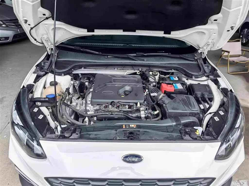 Ford Focus Active — миниатюра 19