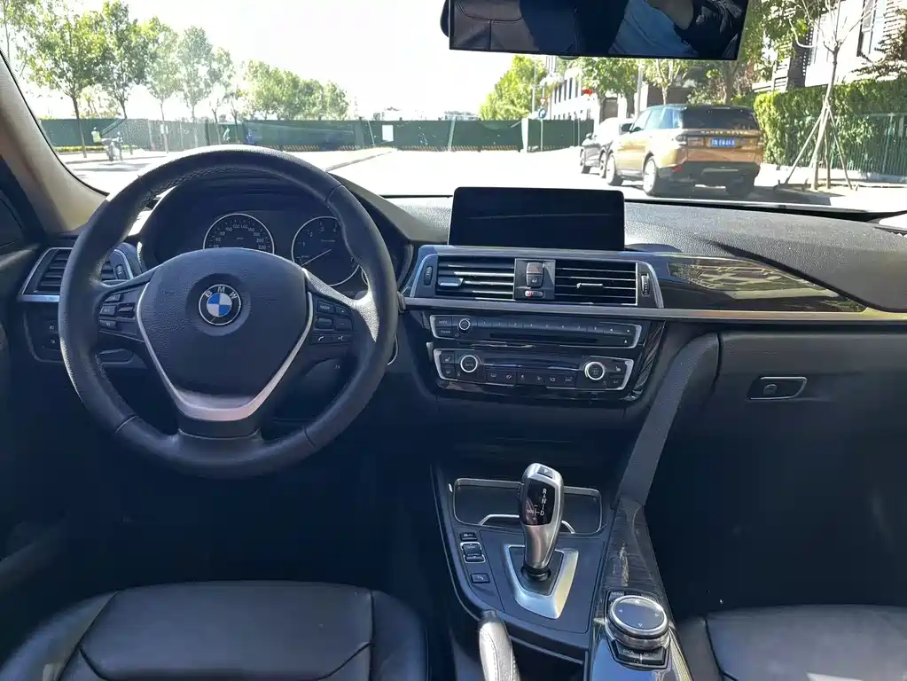 BMW 3 Series — миниатюра 29