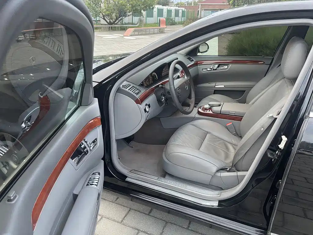 Mercedes-Benz S-Class S 2006 S 300