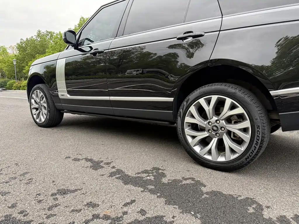 Land Rover Range Rover — миниатюра 6