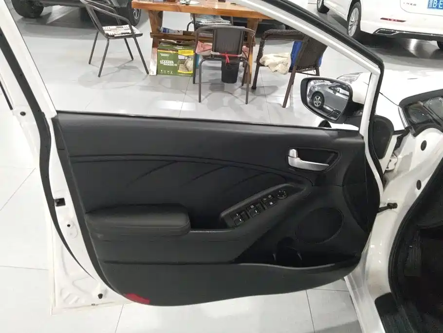 Kia K3S — миниатюра 7