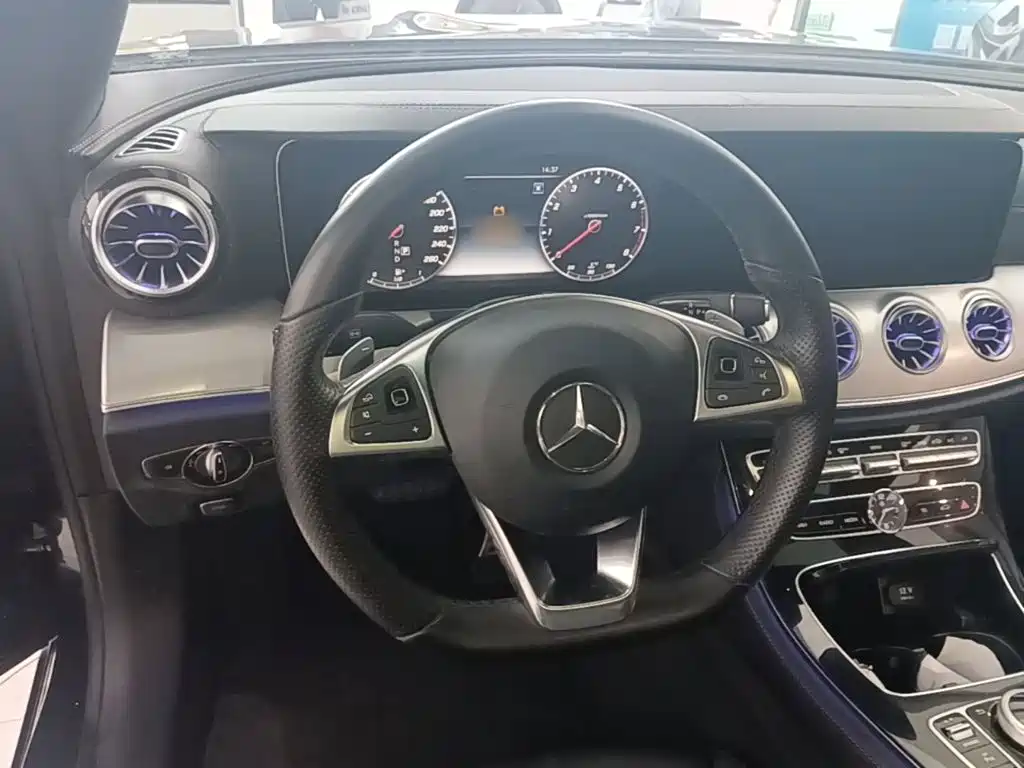 Mercedes-Benz E-Class (Import) — миниатюра 11
