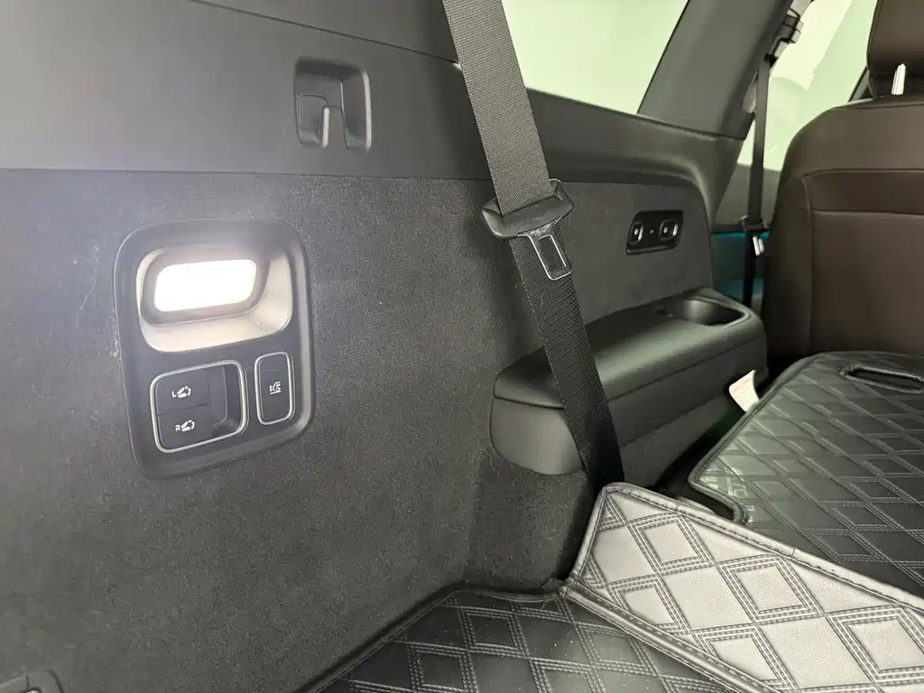 Li Auto Li L9 — миниатюра 10