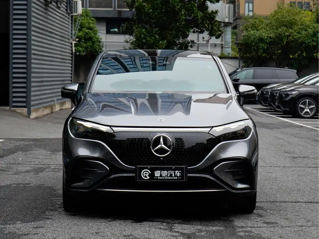 Mercedes-Benz EQE SUV — миниатюра 2