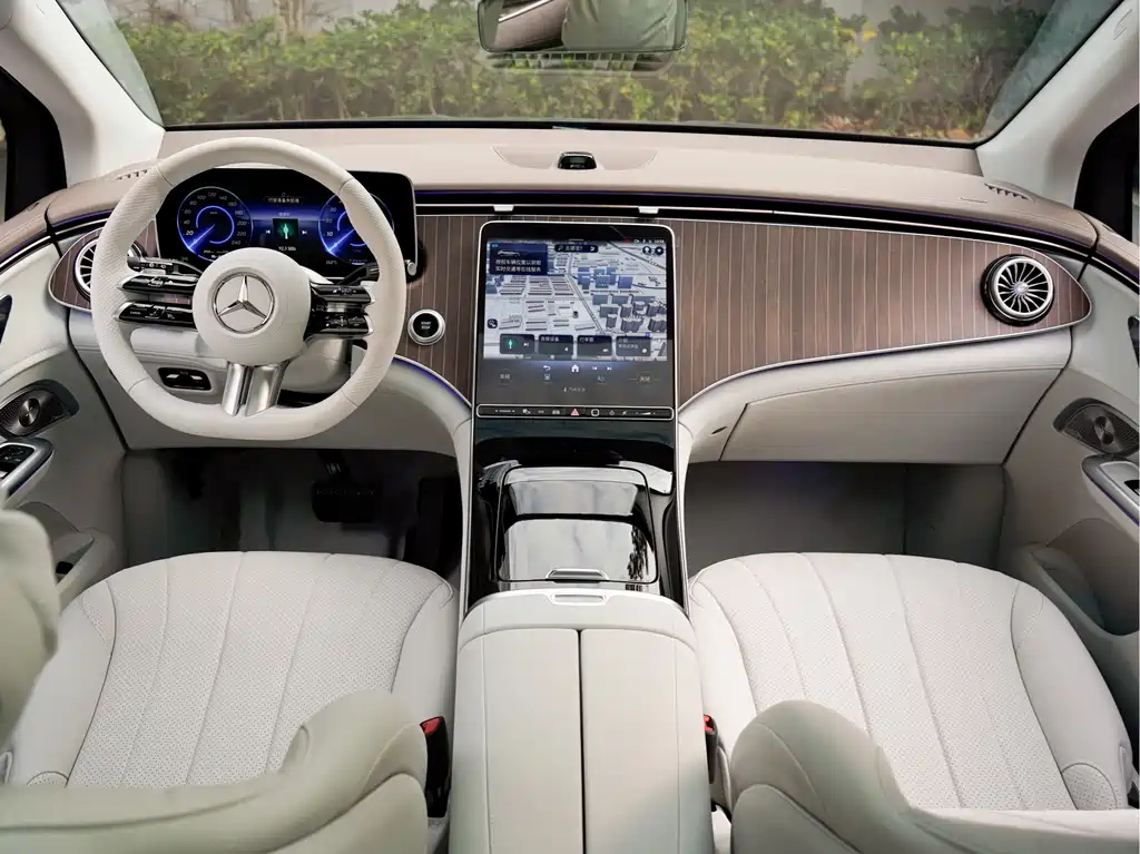 MERCEDES-BENZ EQE SUV