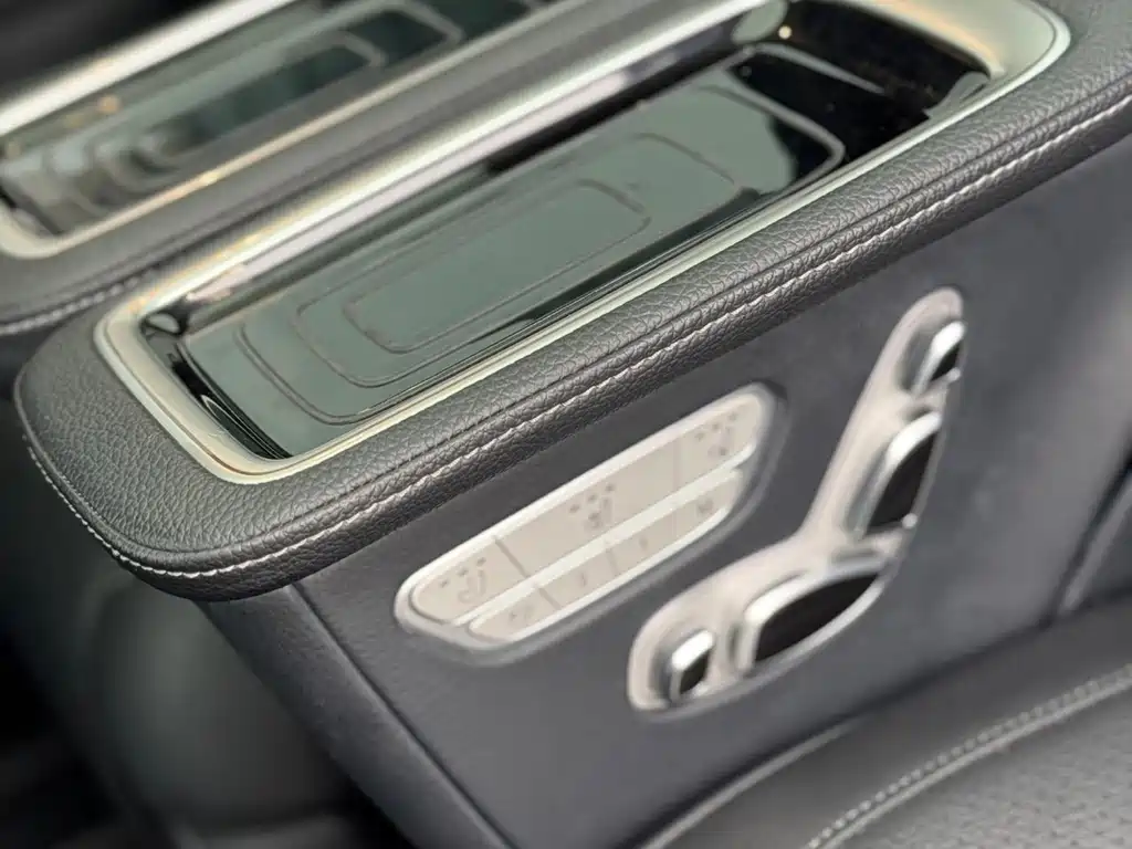 MERCEDES-BENZ V CLASS