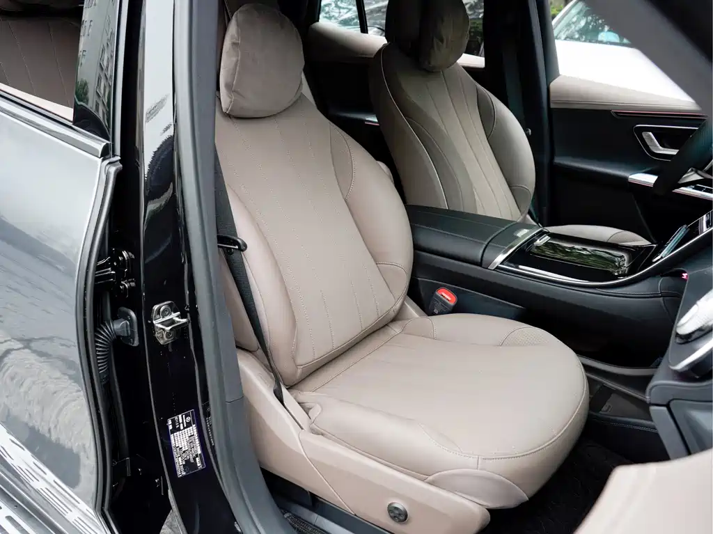 Mercedes-Benz EQE SUV — миниатюра 19