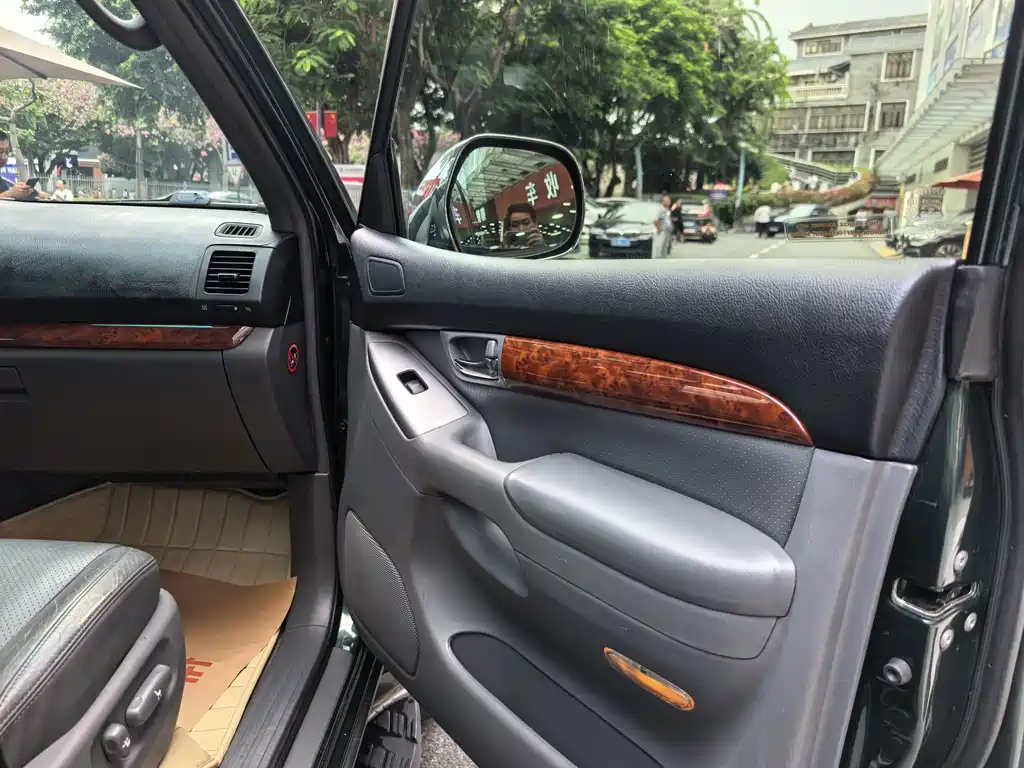 Toyota Prado — миниатюра 20