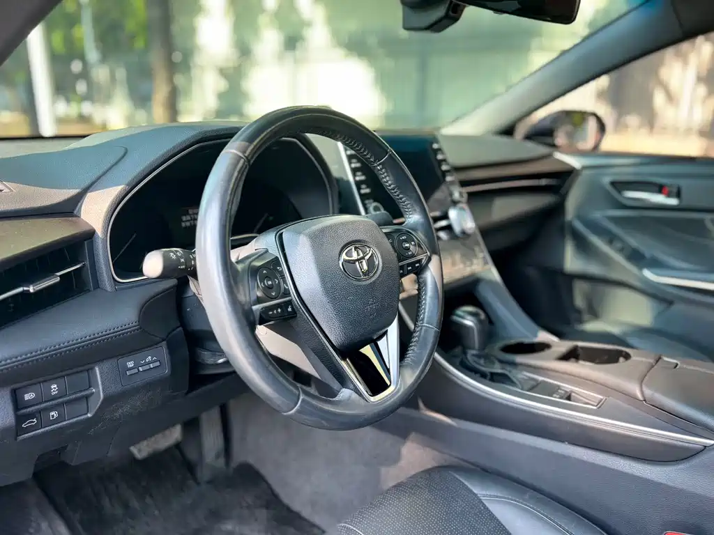 Toyota Avalon — миниатюра 6