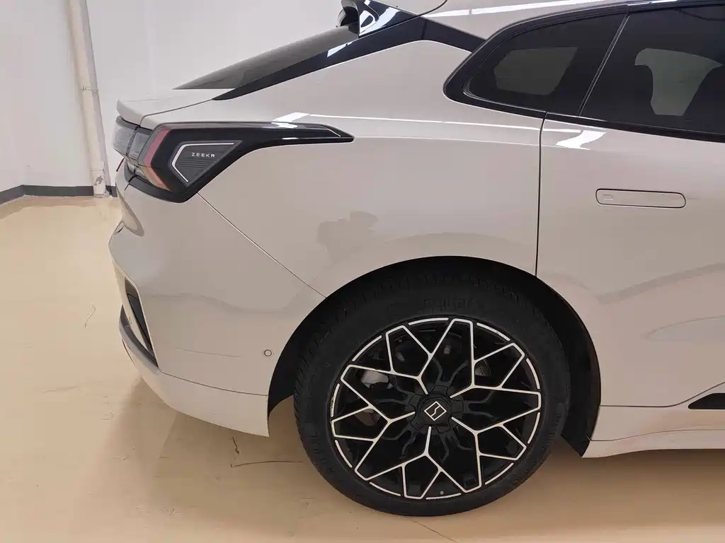 ZEEKR EXTREME KRYPTON 001