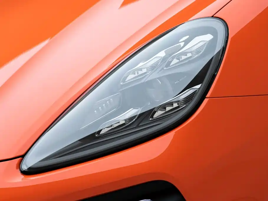 Porsche Cayenne — миниатюра 5