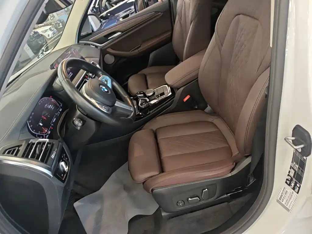 BMW X3 — миниатюра 15