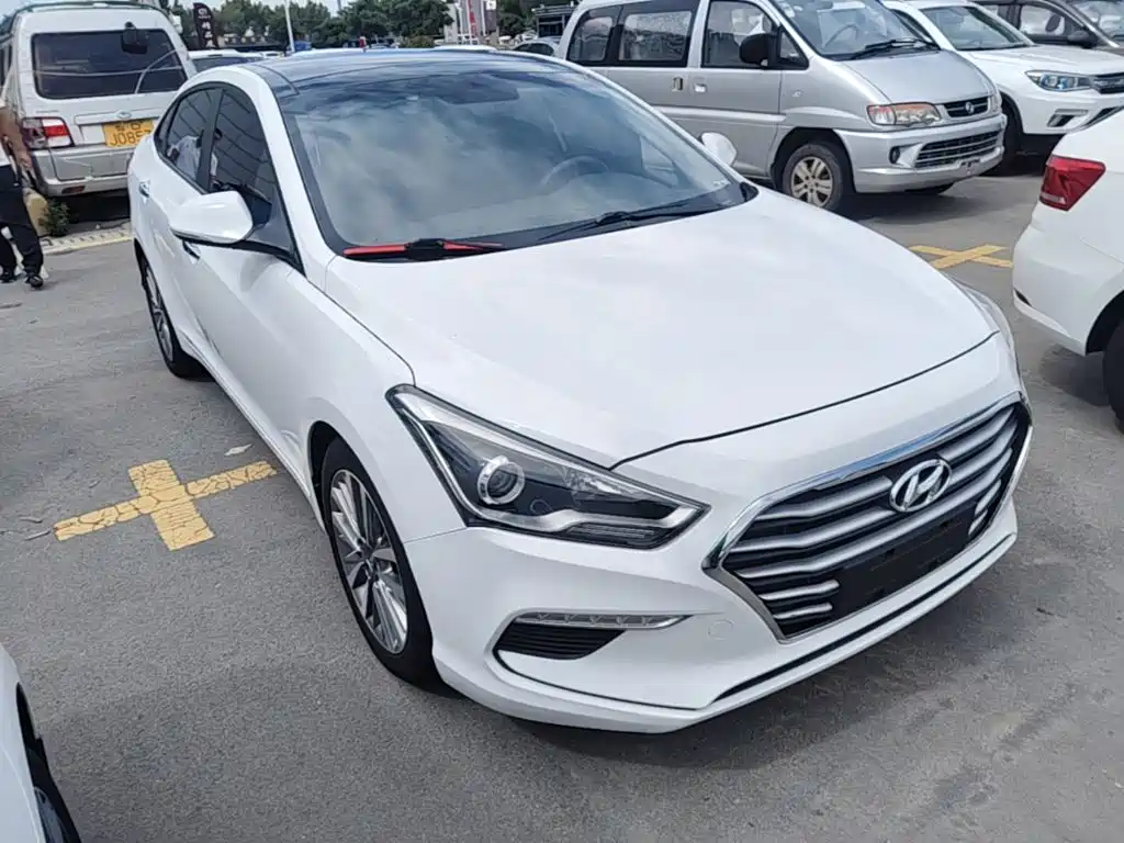 Hyundai Mistra — миниатюра 4