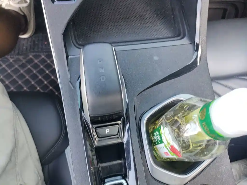 Geely Boyue L — миниатюра 15