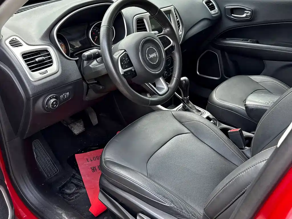 Jeep Compass — миниатюра 5