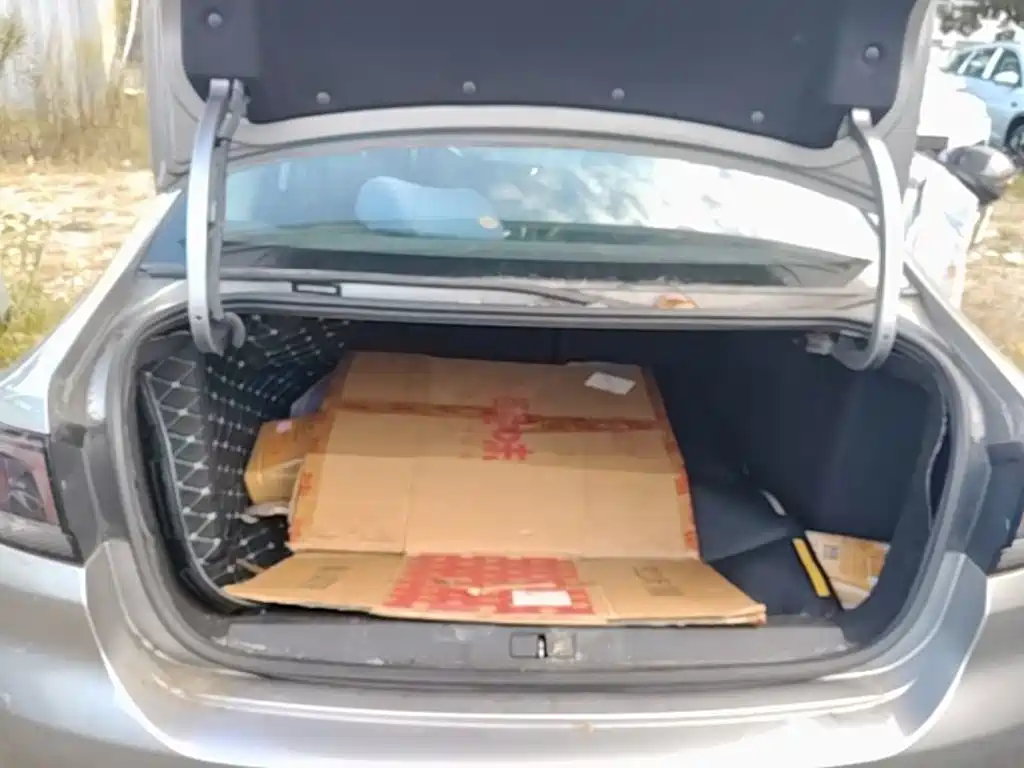 Peugeot 308 — миниатюра 19