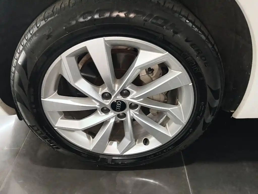 Audi Q5L — миниатюра 23
