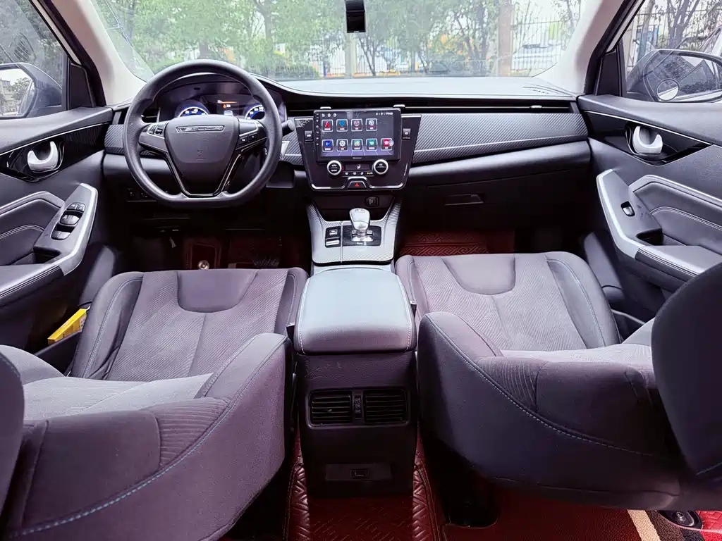 Venucia D60 EV — миниатюра 13