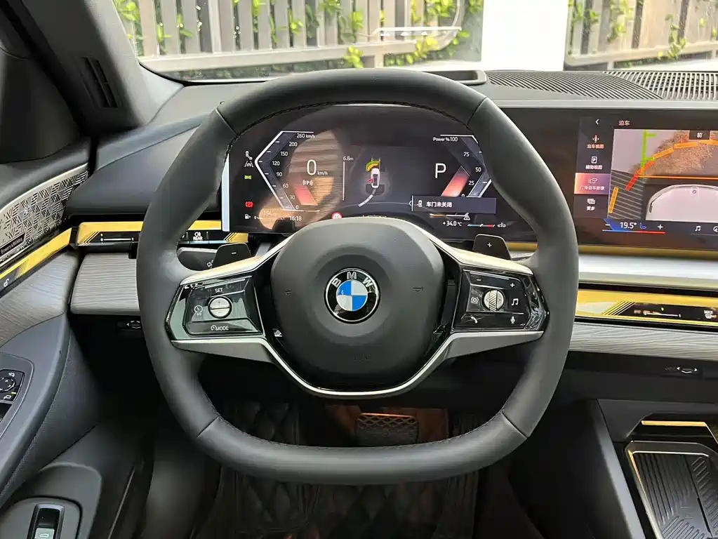 BMW 5 Series — миниатюра 15