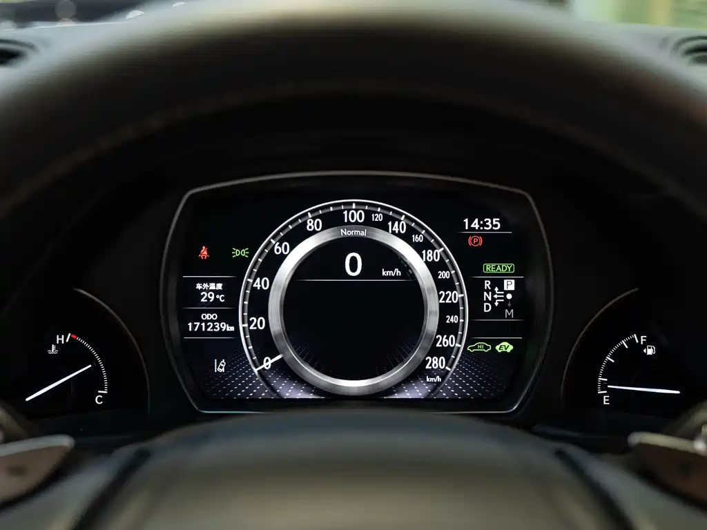 Lexus LS — миниатюра 22