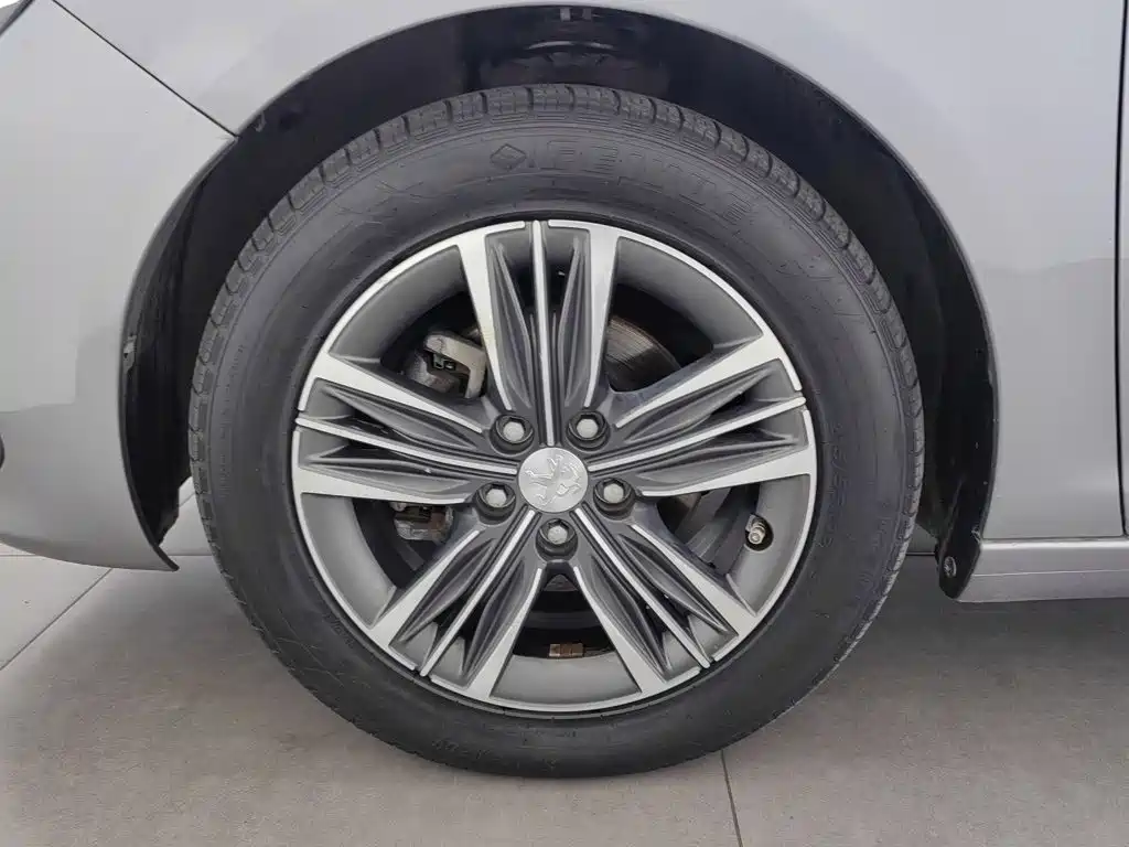 Peugeot 308 — миниатюра 17