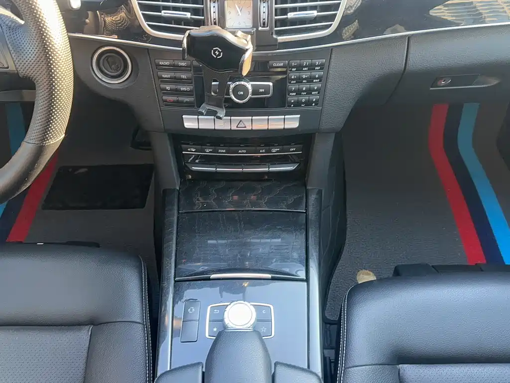 Mercedes-Benz E-Class — миниатюра 15