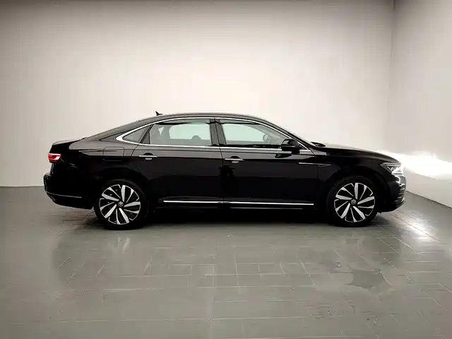 Volkswagen Passat — миниатюра 8