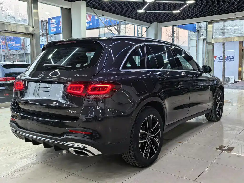 MERCEDES-BENZ GLC