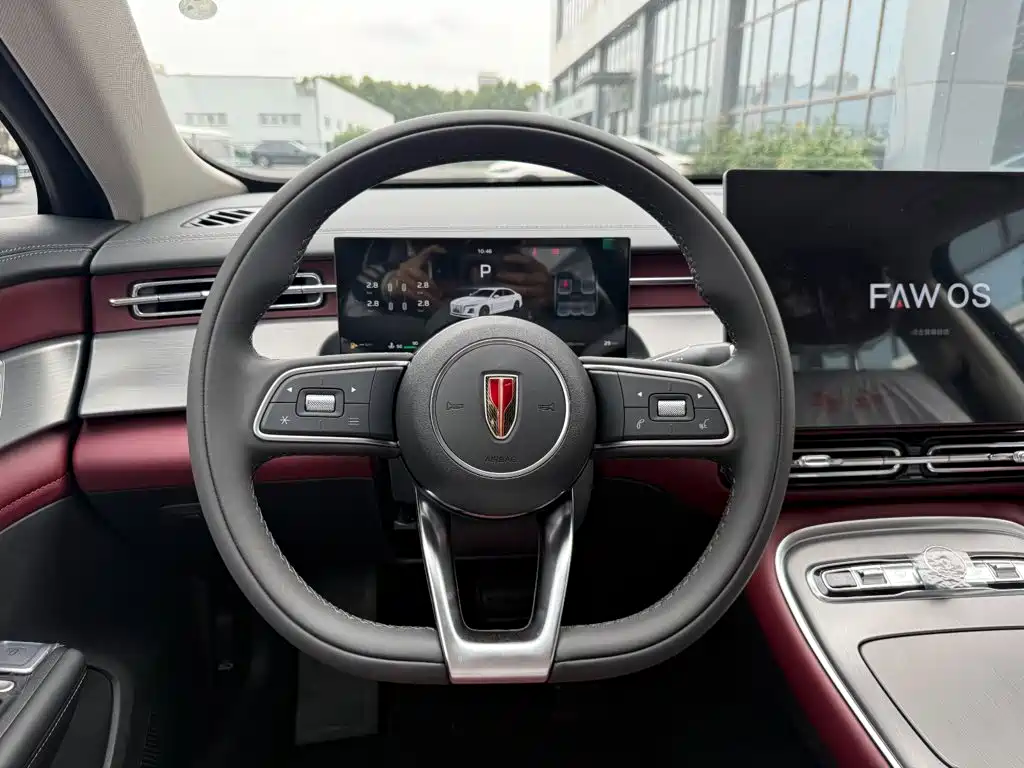 Hongqi Hongqi H5 — миниатюра 6