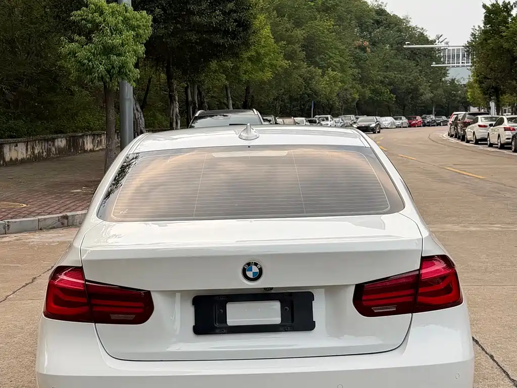 BMW 3 Series — миниатюра 5
