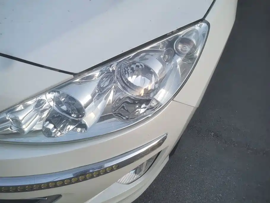 Peugeot 408 — миниатюра 5