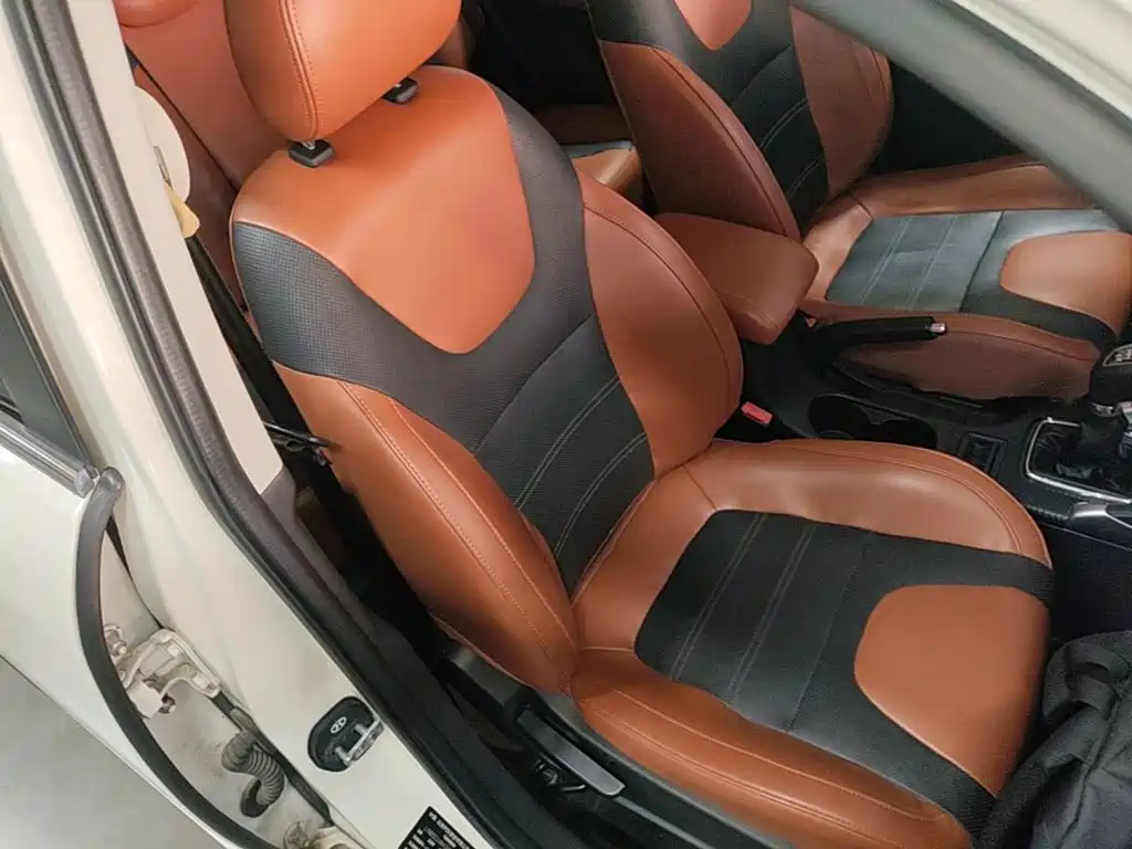 BAIC Senova X35 — миниатюра 25