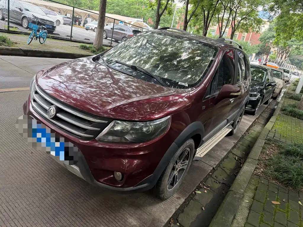 Dongfeng X5 2013 1.6L MT Premium IV