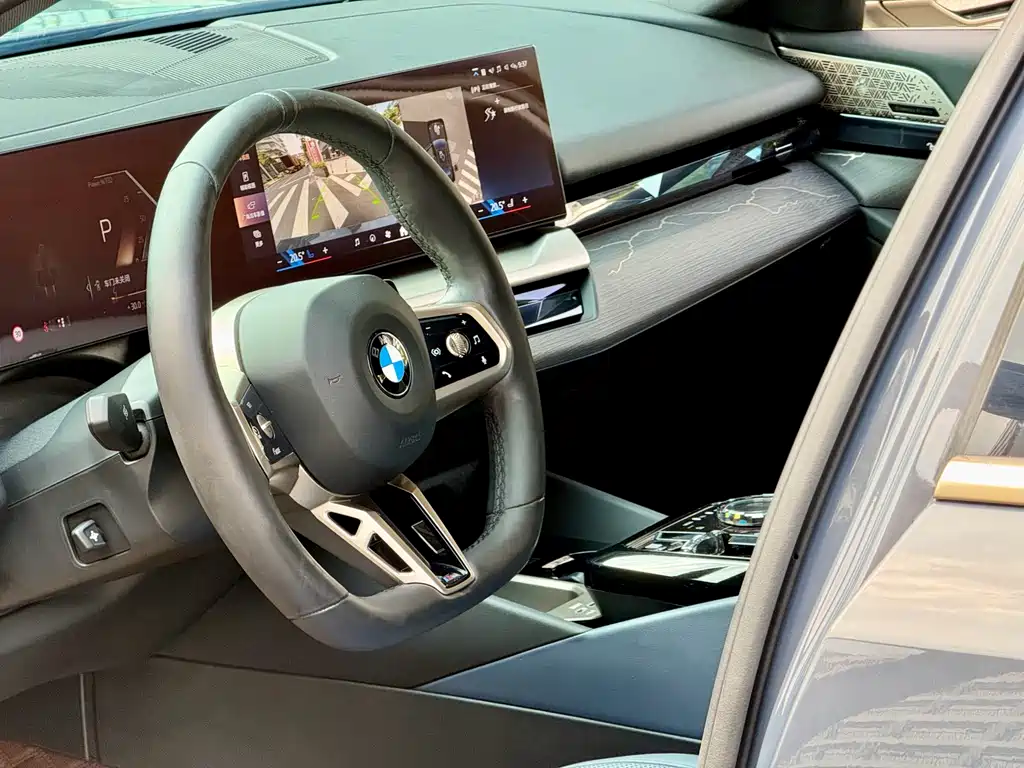 BMW 5 Series — миниатюра 5