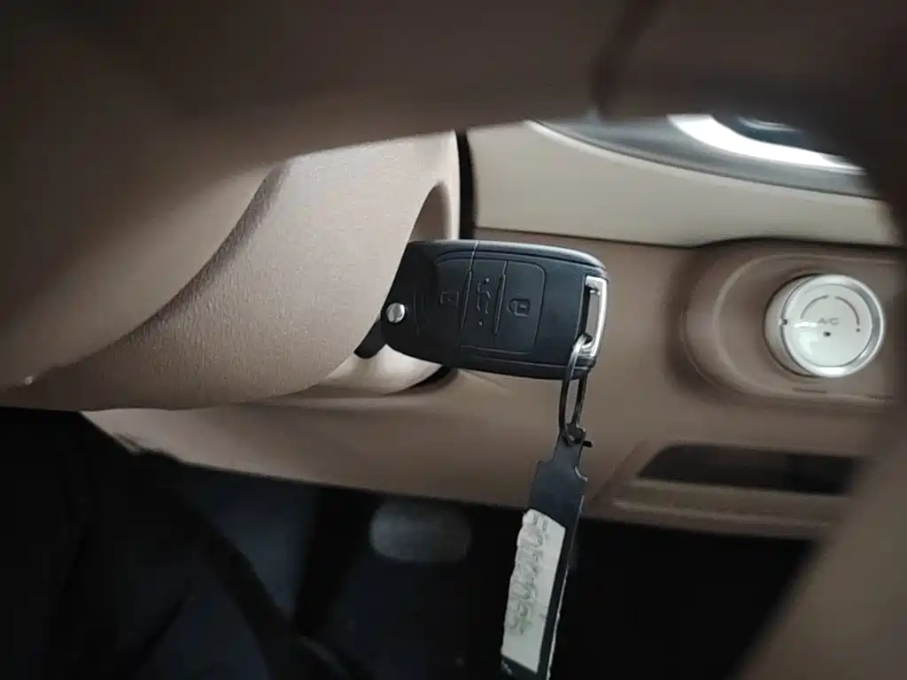 Wuling MINIEV — миниатюра 9