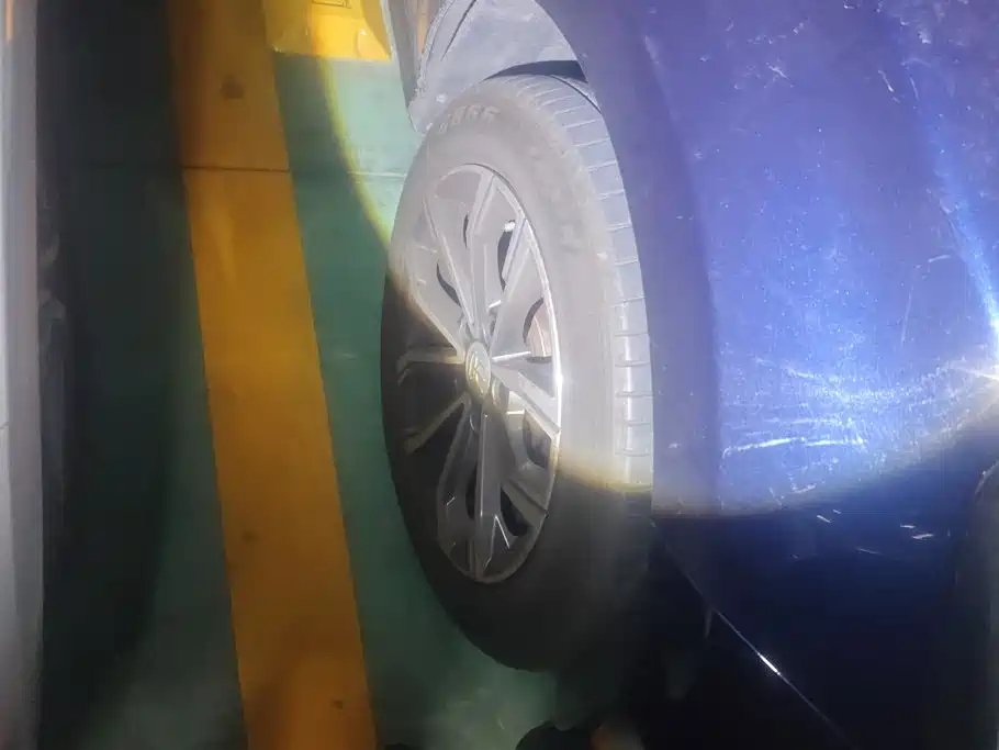 BYD MAX — миниатюра 6