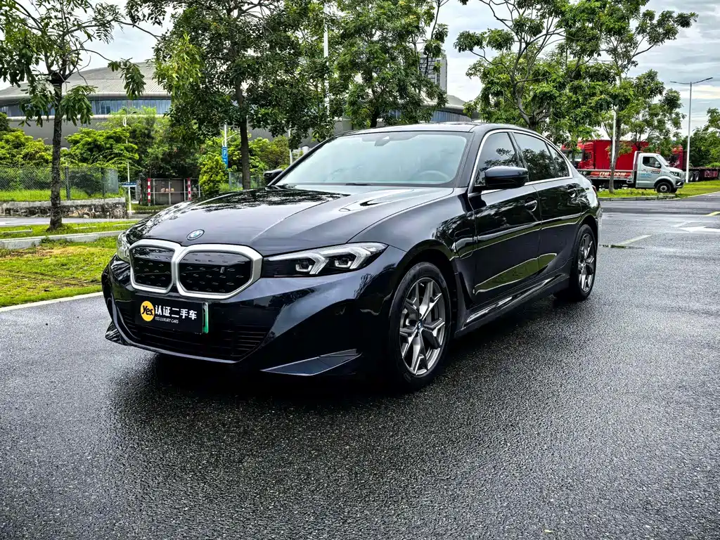 BMW i3 2024
