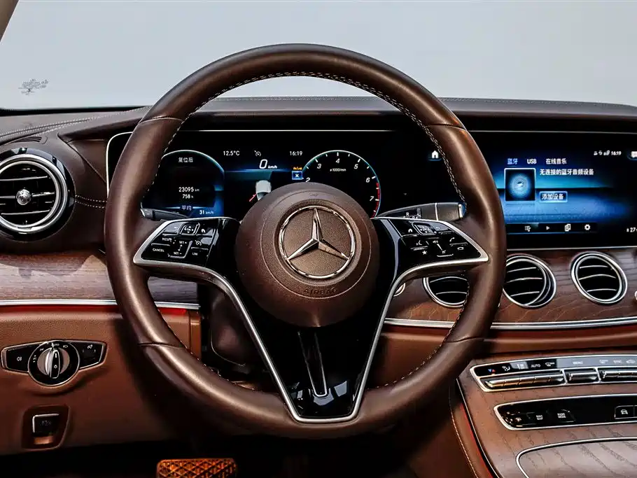 MERCEDES-BENZ E CLASS