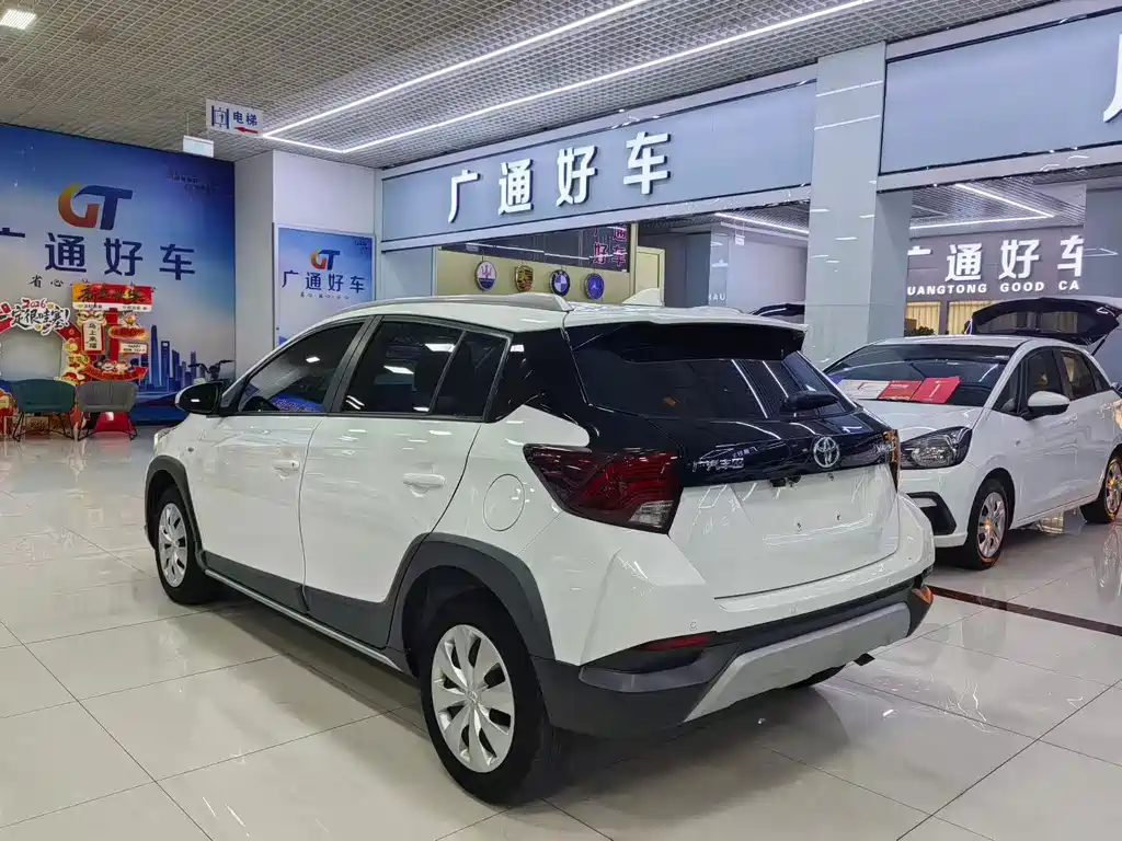 Toyota Yaris L — миниатюра 8