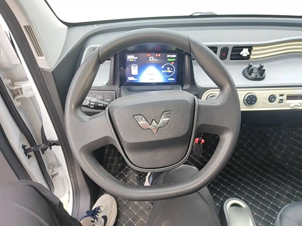 Wuling Hongguang Mini EV 2022 — фото 10