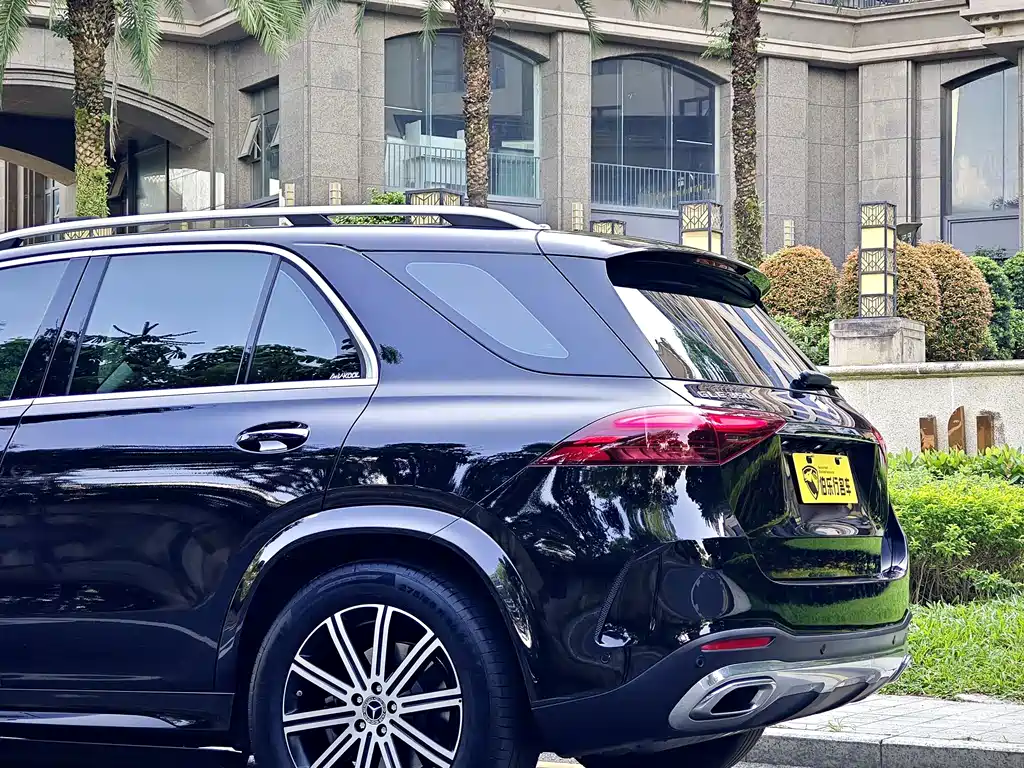 Mercedes-Benz GLE (Import) — миниатюра 32