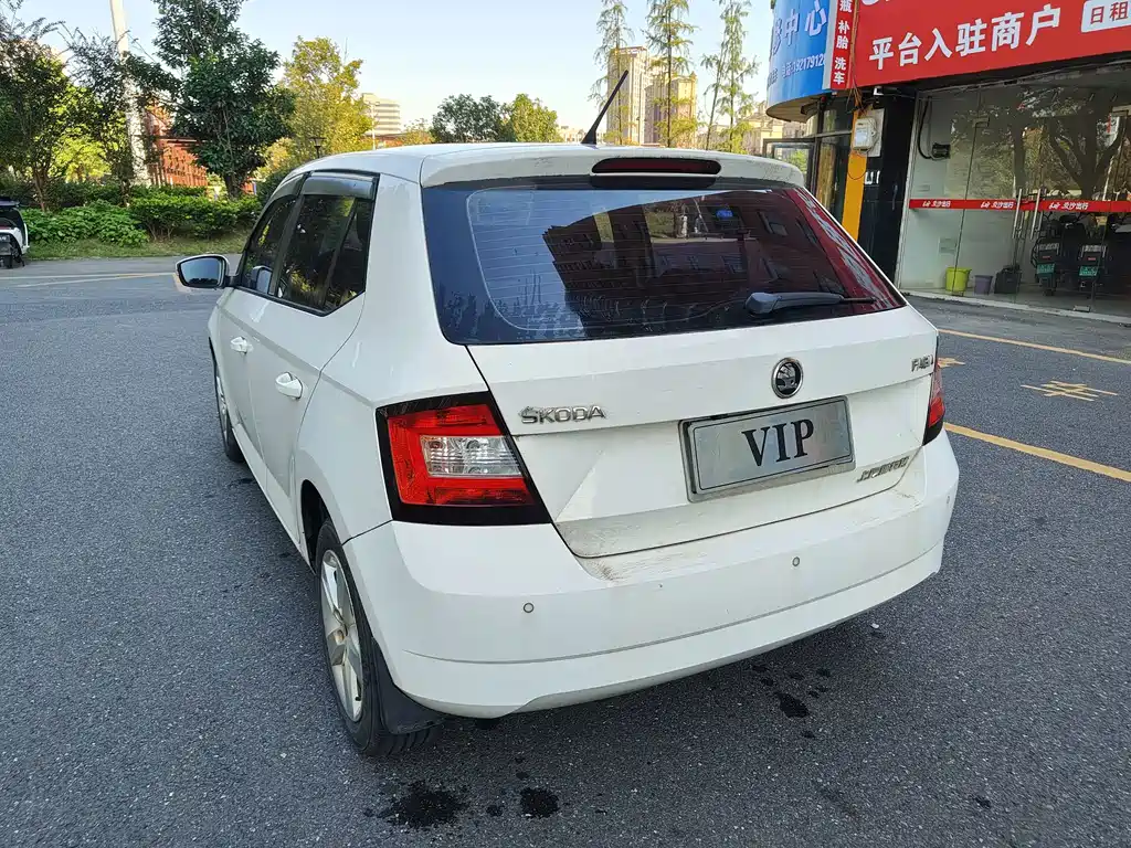 Skoda Fabia — миниатюра 9