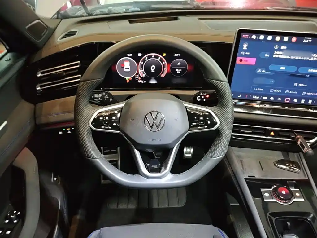 Volkswagen Tiguan L — миниатюра 11