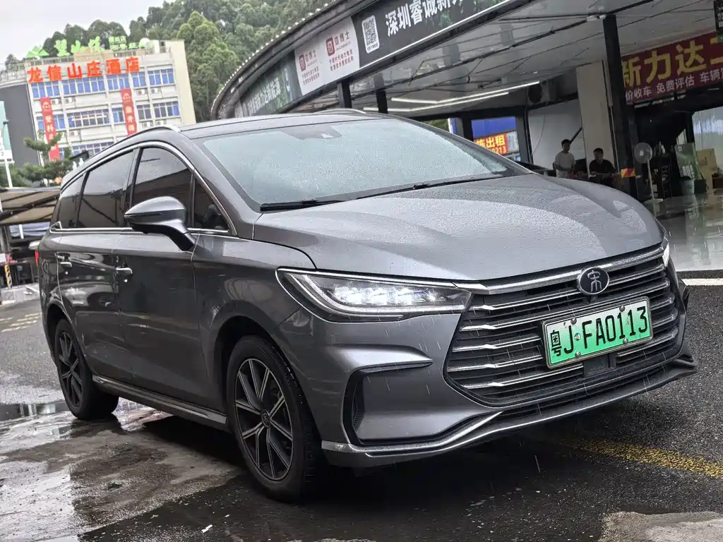 BYD MAX New Energy — миниатюра 8