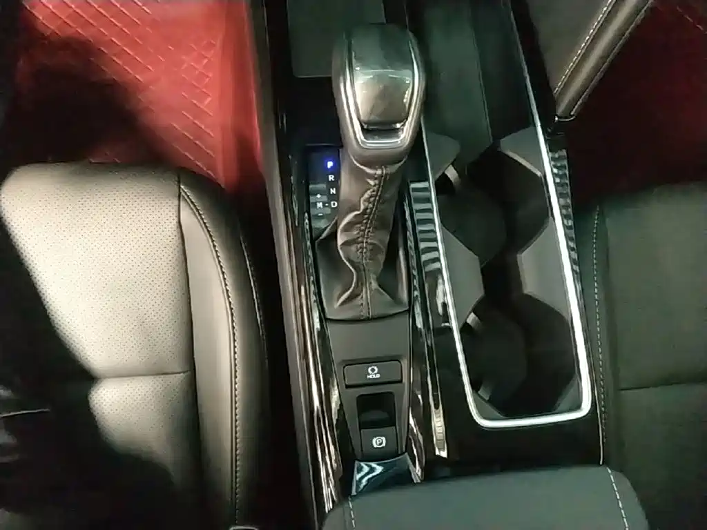 Toyota Camry — миниатюра 14