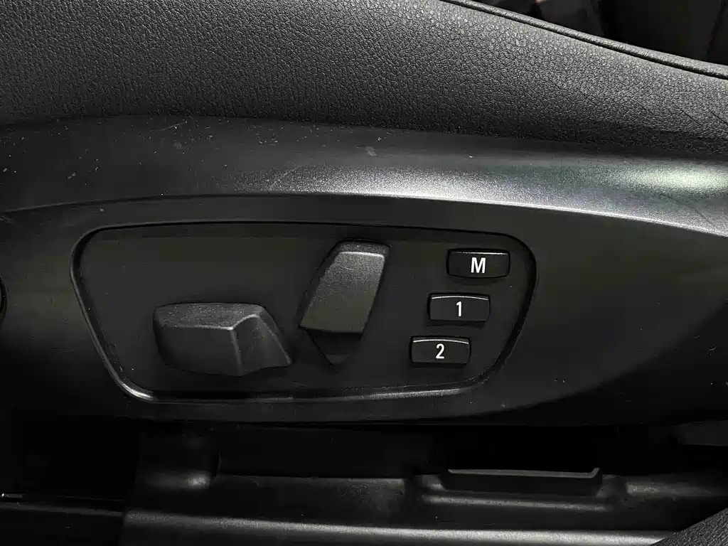 BMW X1 (Import) — миниатюра 8