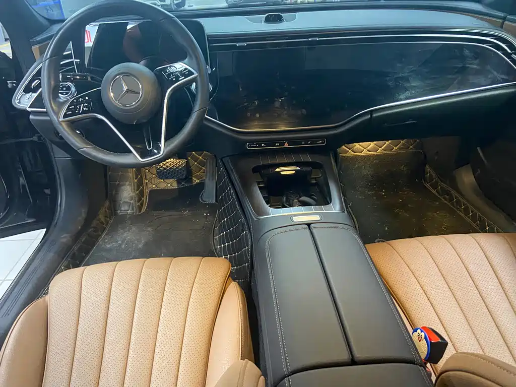 Mercedes-Benz E-Class — миниатюра 7